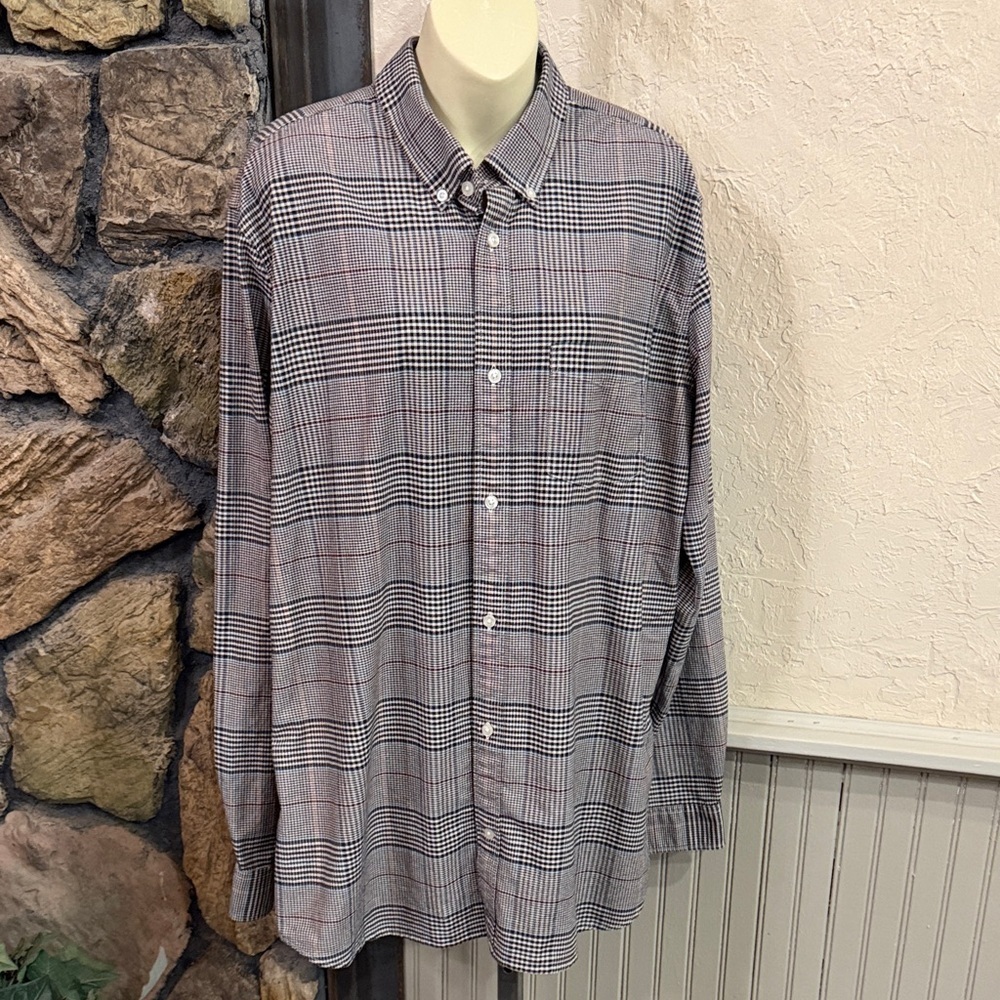 GAP Men's Gray Plaid Casual Shirt